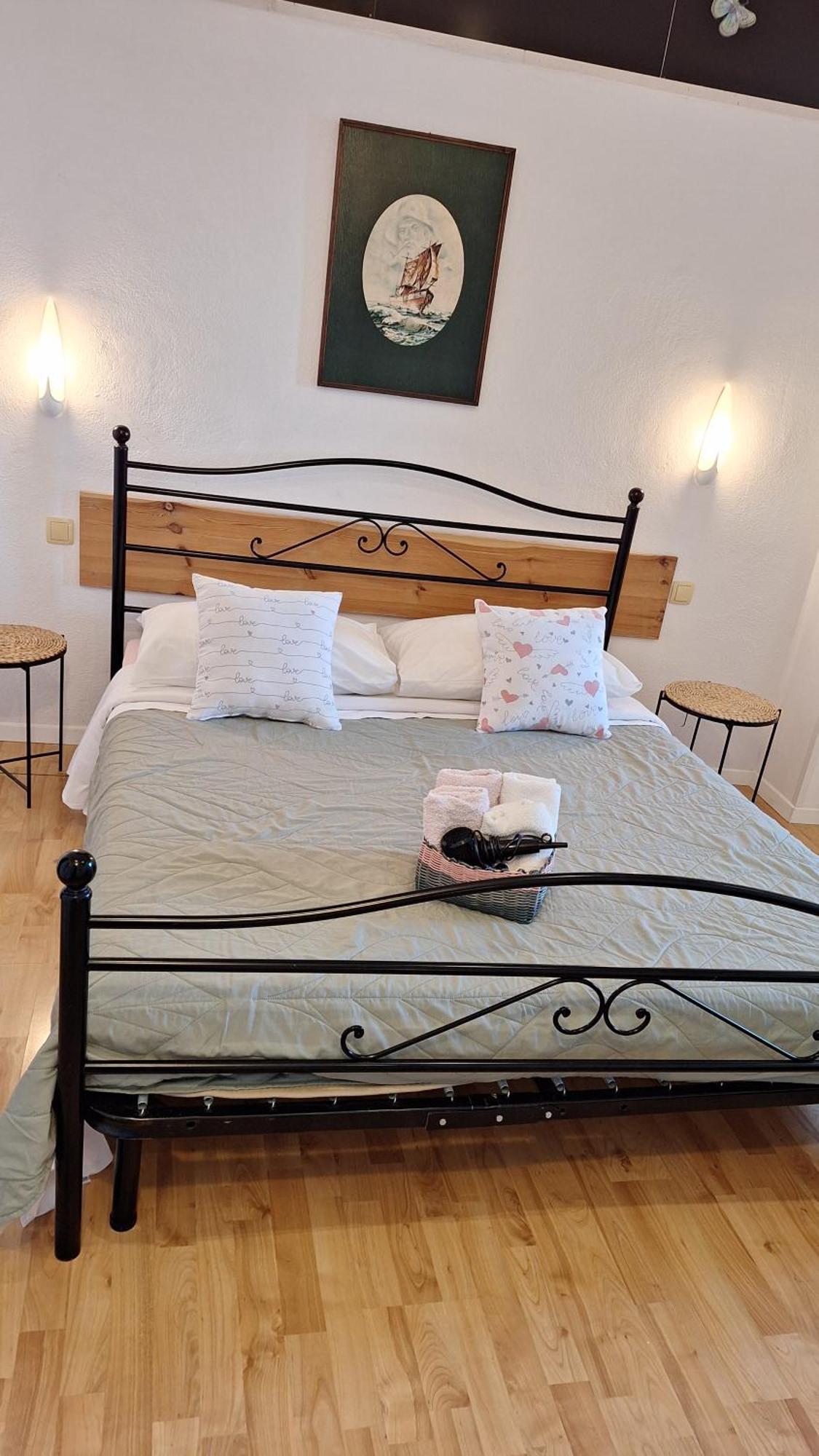 Apartmani Mary Дугі-Рат Екстер'єр фото